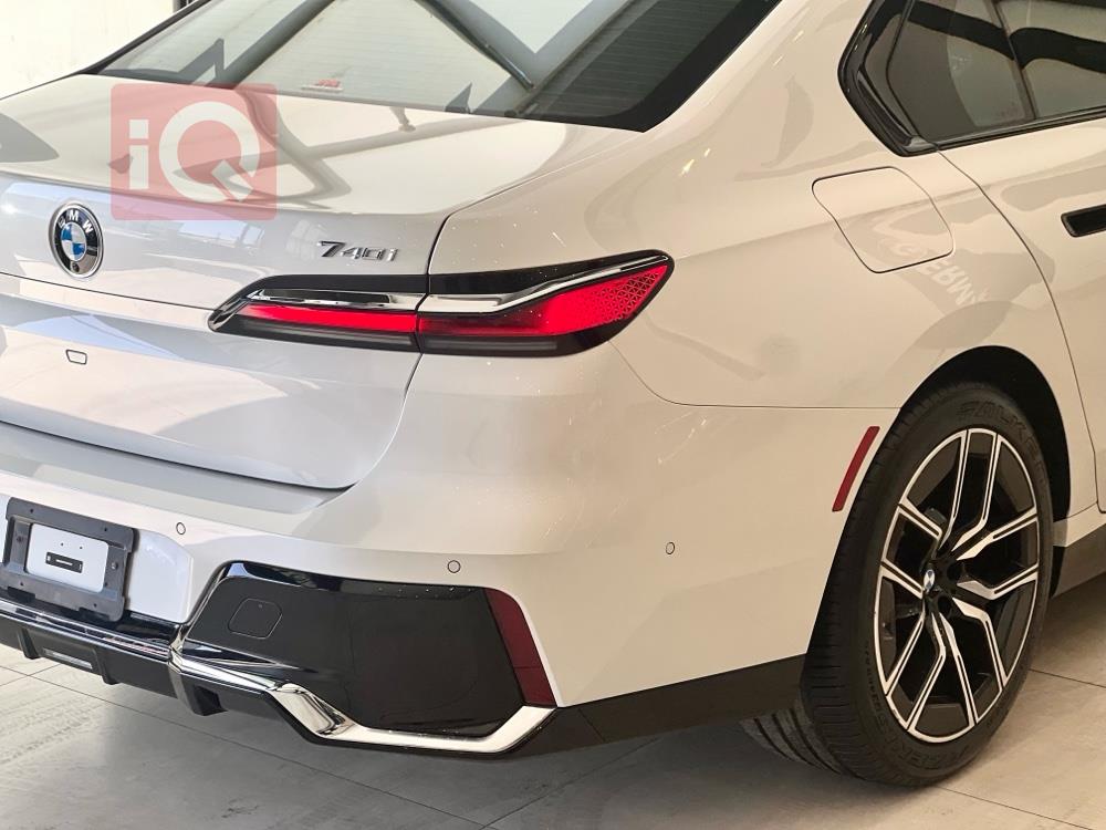 بی ئێم دەبڵیو سیریەس 7